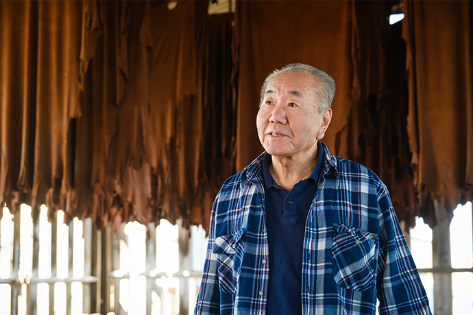 革づくり一筋で生きてきた石居信幸さん。知識の宝庫である。